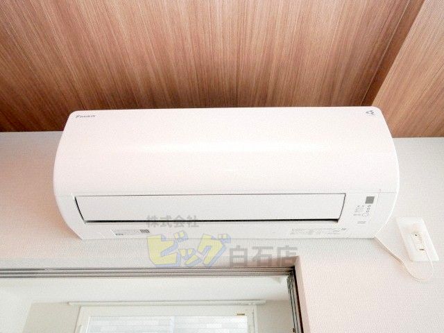 その他設備　夏も快適なエアコン付きです♪