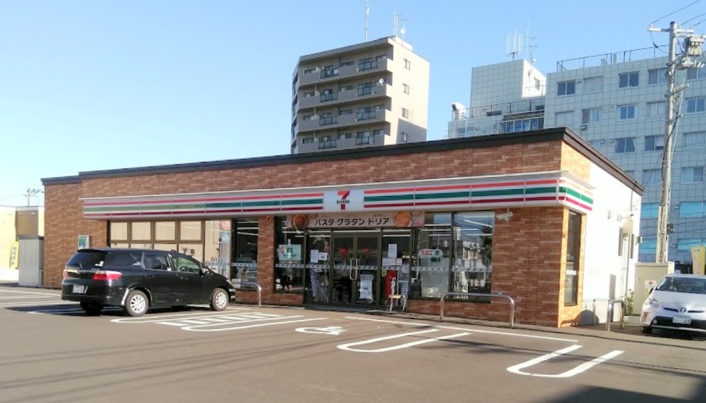 コンビニ　セブンイレブン札幌本通2丁目北店（コンビニ）まで311m