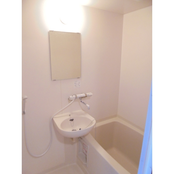 バス・シャワールーム　清潔感のある快適バスルーム♪