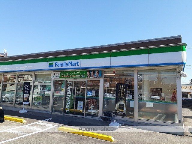 コンビニ　ファミリーマート清武加納店（コンビニ）まで450m