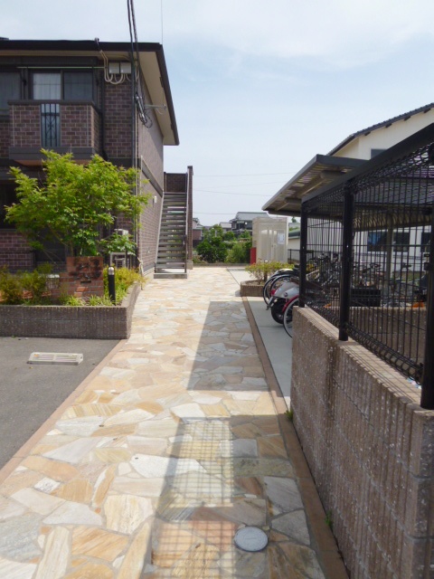 エントランス　毎日通るエントランスはこのようになっています