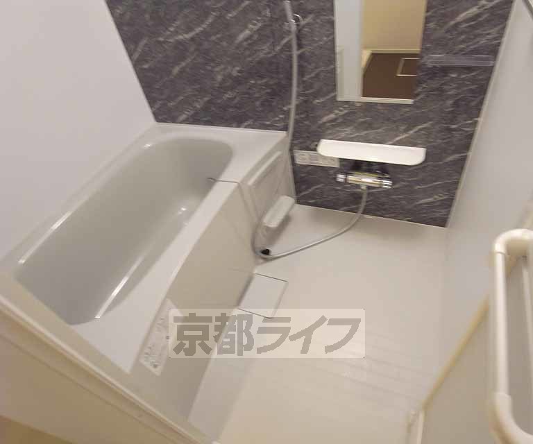 バス・シャワールーム　きれいなバスです