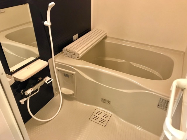 バス・シャワールーム　お風呂で日々の疲れを落としましょう