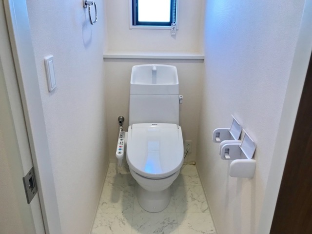 トイレ　落ち着いたトイレです