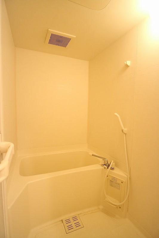 バス・シャワールーム　日々の暮らしに欠かせないお風呂です