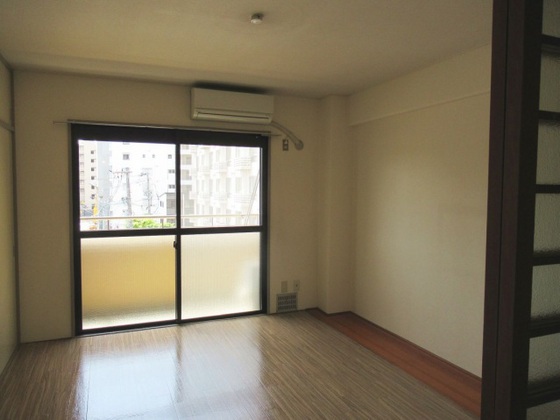 居室・リビング　※別部屋の写真です