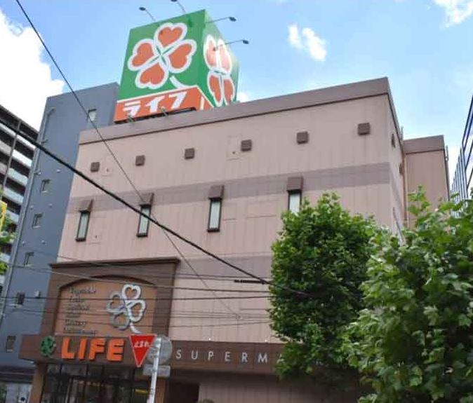スーパー　ライフ 神田和泉町店（スーパー）まで131m