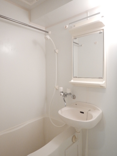 バス・シャワールーム　お風呂です