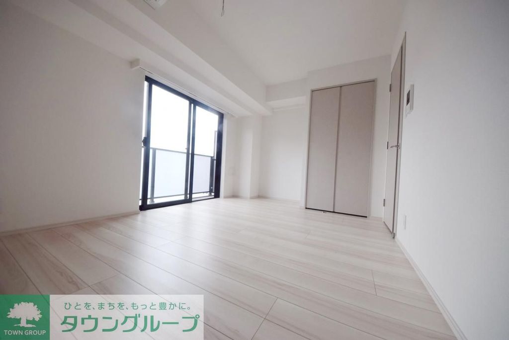 居室・リビング　写真は反転タイプです。