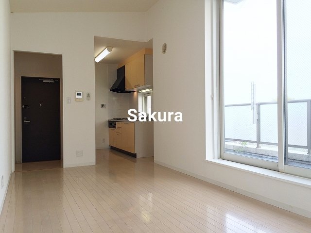 居室・リビング　開放感のあるゆったりとしたお部屋です♪