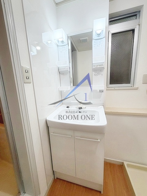 洗面設備　洗面台です。