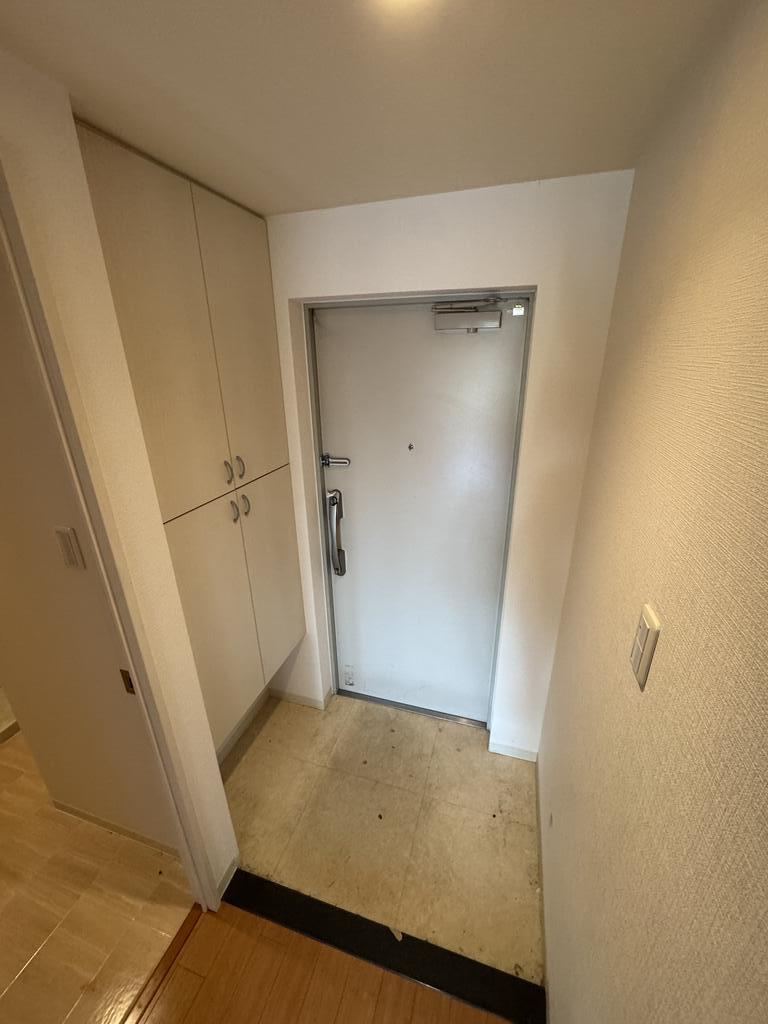 玄関　シューズボックス完備