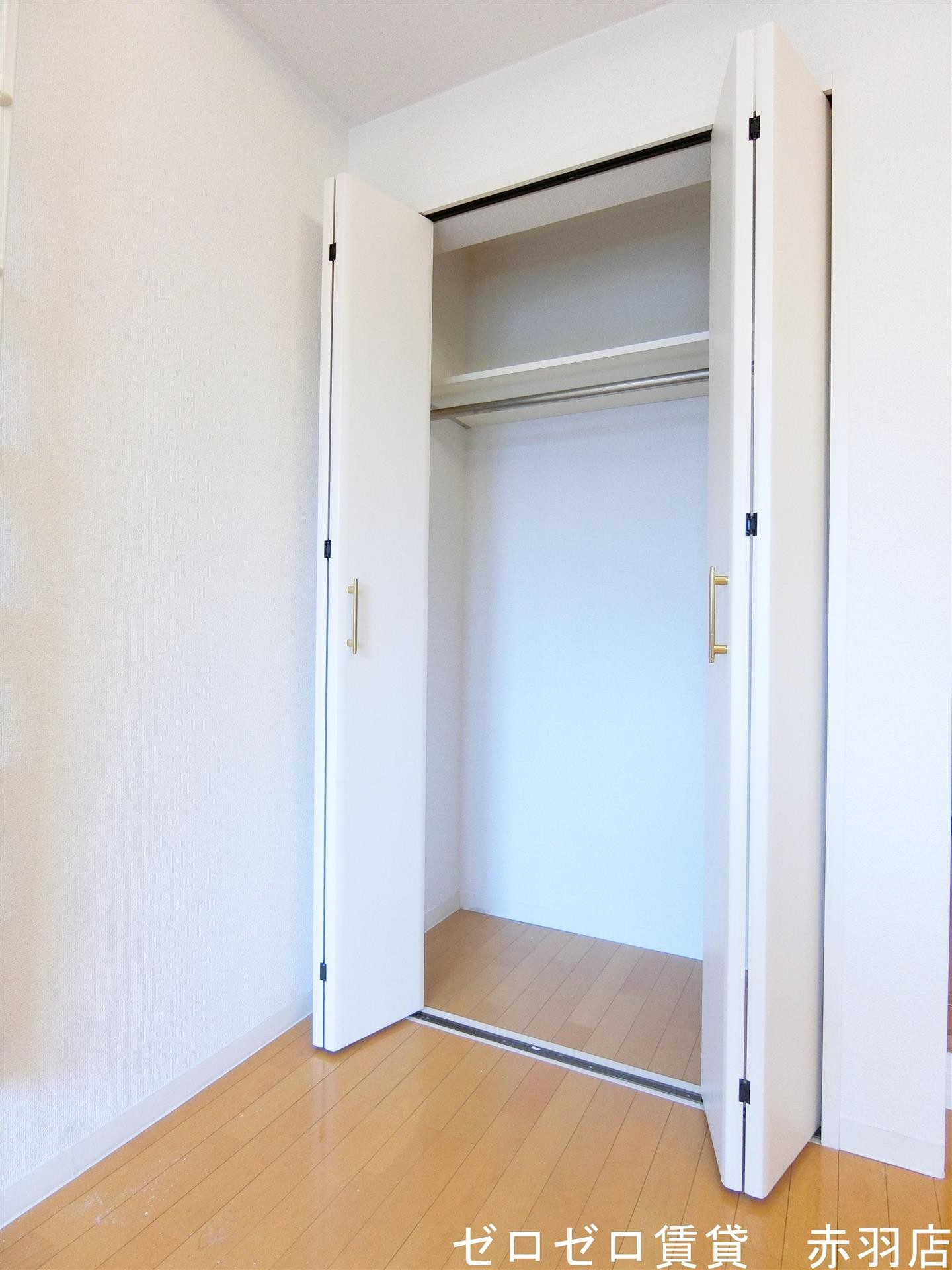 収納　※クリーニング前のお部屋です