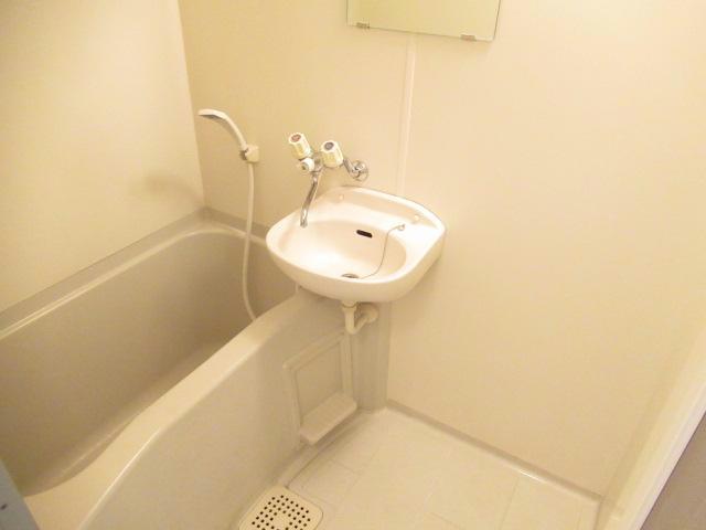 バス・シャワールーム　※別部屋参照