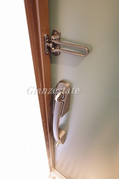 玄関　☆玄関はダブルロックで安心☆