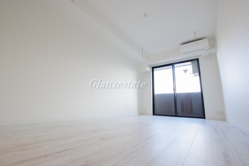 居室・リビング　☆白を基調とした明るいリビング☆