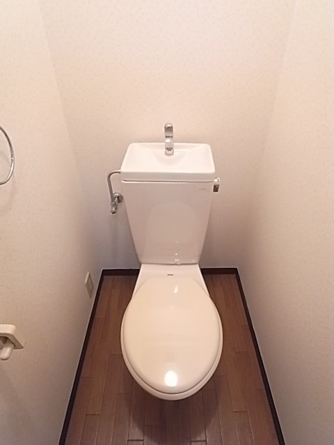 トイレ　ゆったりとした空間のトイレです