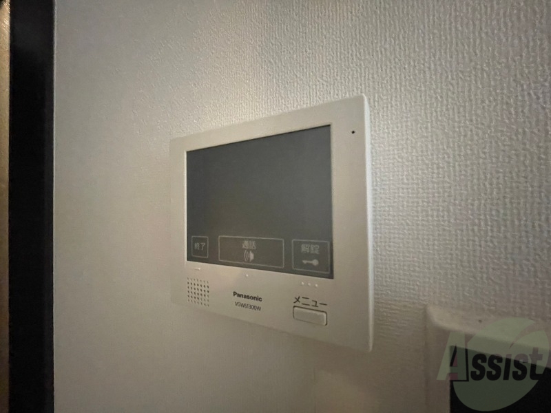 セキュリティ　ＴＶモニター付インターホンです。来客者の顔が見えるので安心！