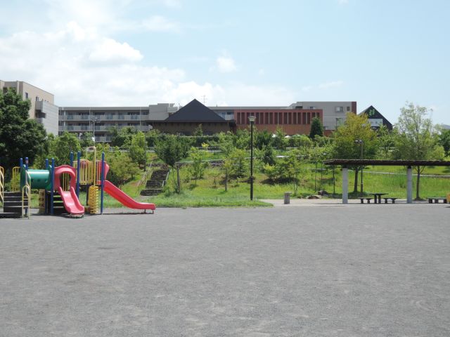 公園　長津田宮ノ前第二公園（公園）まで220m