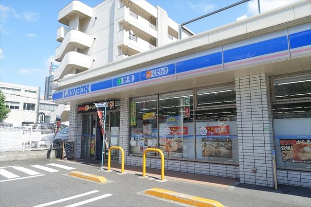 コンビニ　ローソン（コンビニ）まで200m