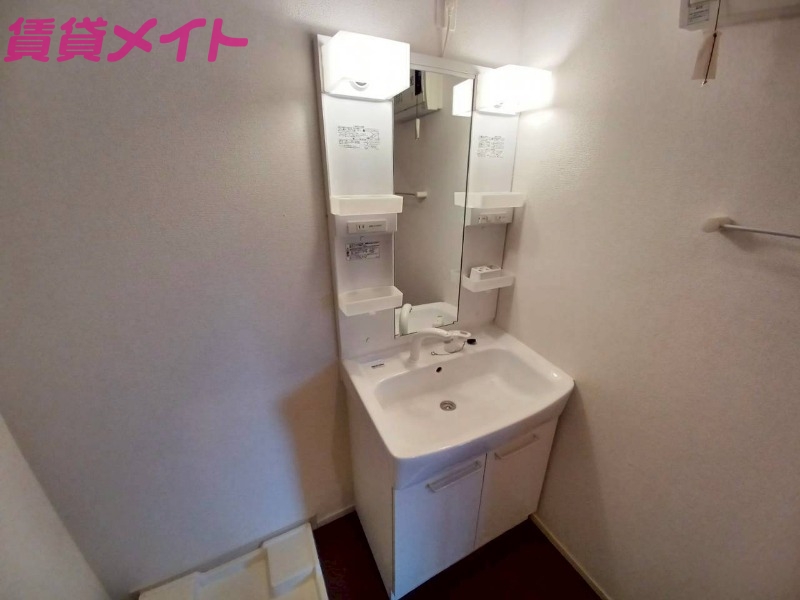 洗面設備　同型参考写真