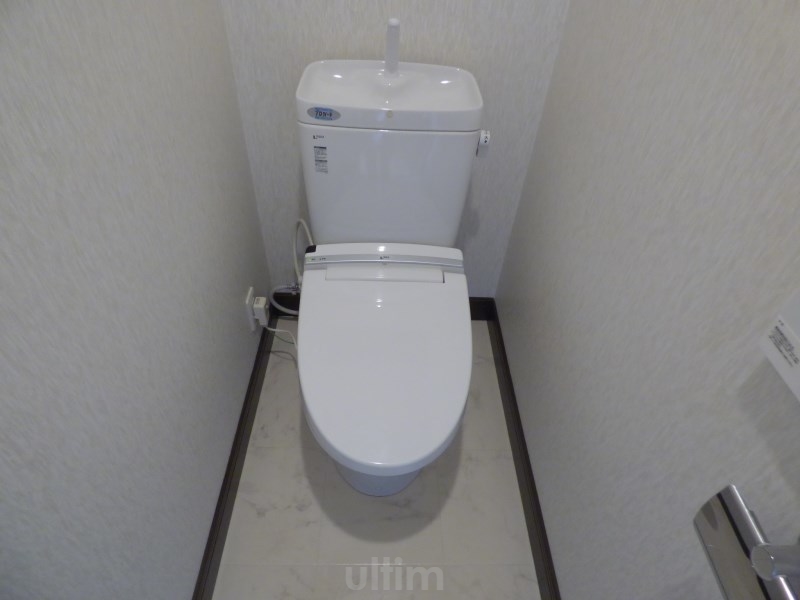 トイレ　別室の画像です、ご参考までに