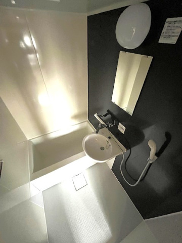 バス・シャワールーム　※他号室の写真です。