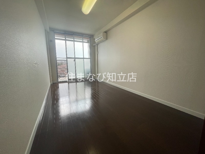 居室・リビング　同型別部屋写真