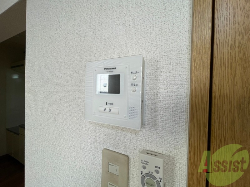 セキュリティ　ＴＶモニター付インターホンです。来客者の顔が見えるので安心！