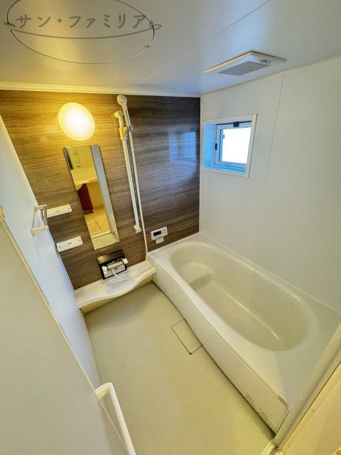 バス・シャワールーム　同一物件別部屋写真