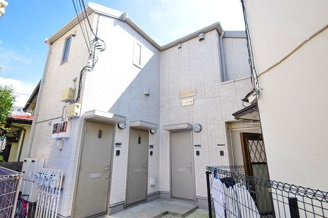 建物外観　国領駅すぐのお部屋です☆