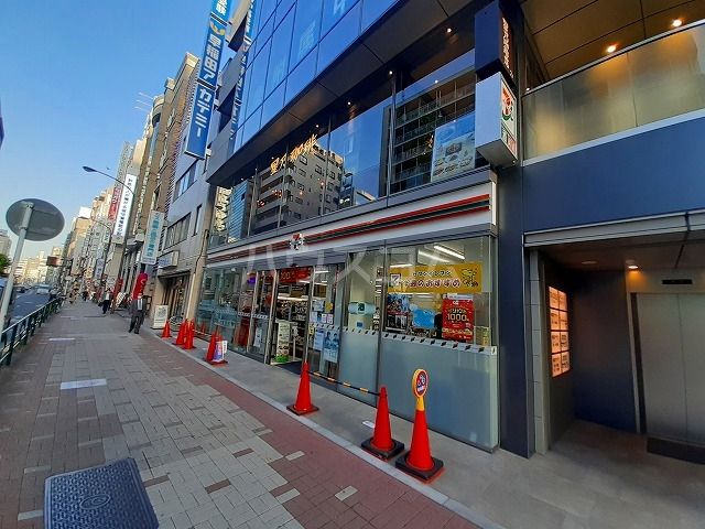 コンビニ　セブンイレブン 練馬駅西店（コンビニ）まで379m