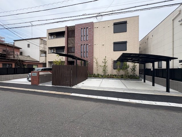建物外観　TVCMでおなじみの積水ハウス設計・施工のシャーメゾンです♪