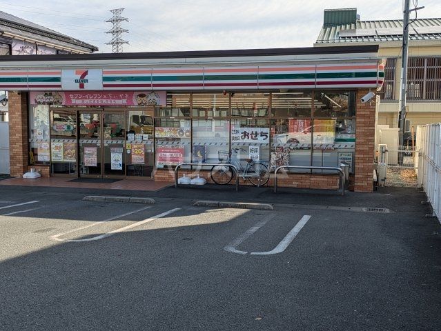 コンビニ　セブンイレブン 山梨竜王店（コンビニ）まで784m