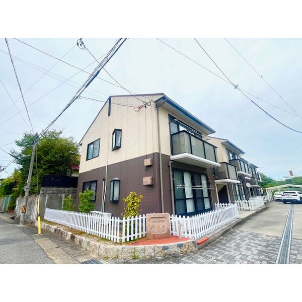 アーバンハイツ御幸山A棟の外観写真