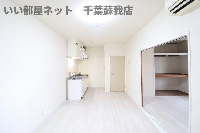 サンウィング稲荷町の居間写真