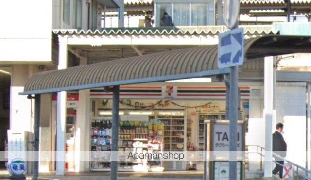 コンビニ　セブンイレブン（コンビニ）まで633m