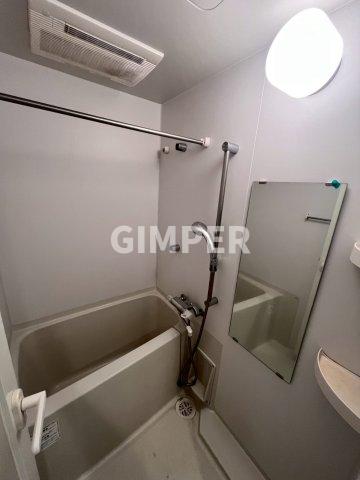 バス・シャワールーム　別部屋の参考写真です