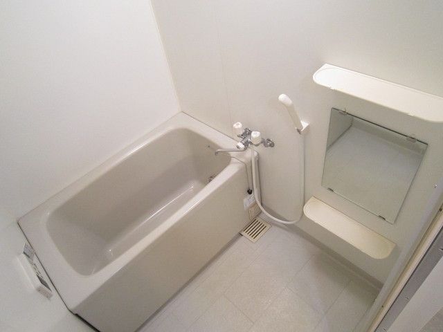 バス・シャワールーム　追い焚き付き