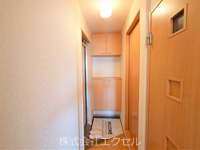 ＪＲ青梅線 昭島駅 徒歩23分 3階建 築19年の玄関写真