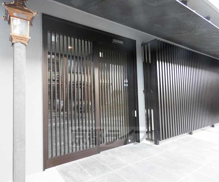 その他共有部分　建物入り口です。