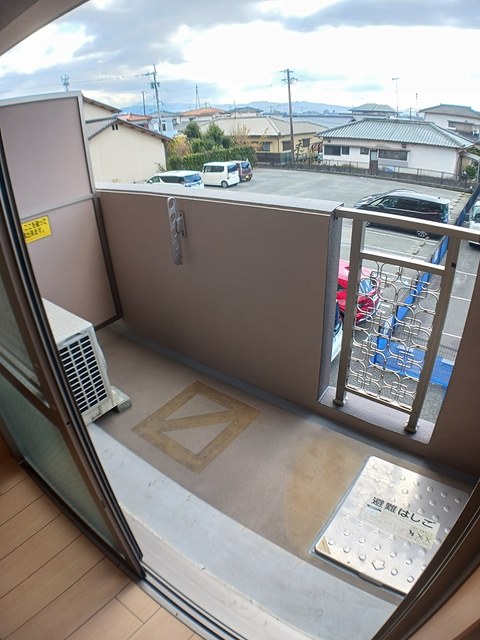 バルコニー　陽当たり良好なバルコニーです♪
