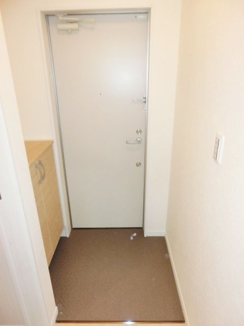 玄関　シューズボックス付きの玄関です。