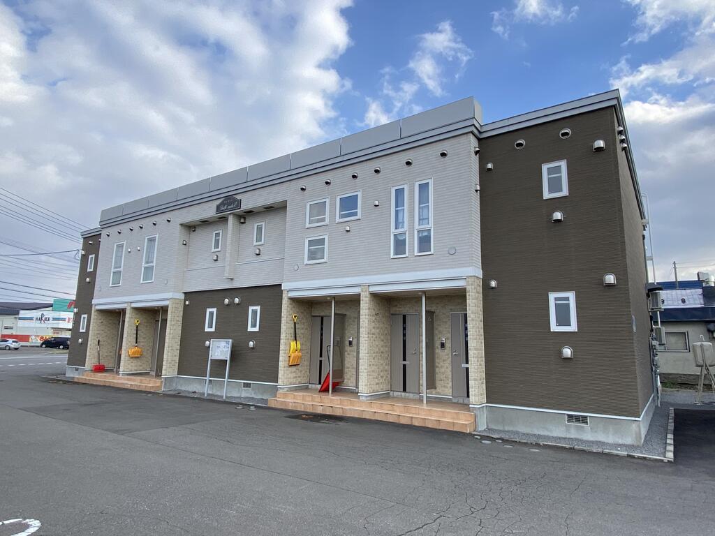 滝川市新町4丁目1LDKアパート