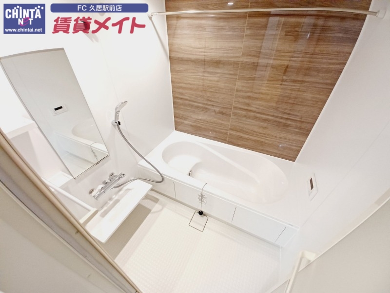バス・シャワールーム　同型参考写真