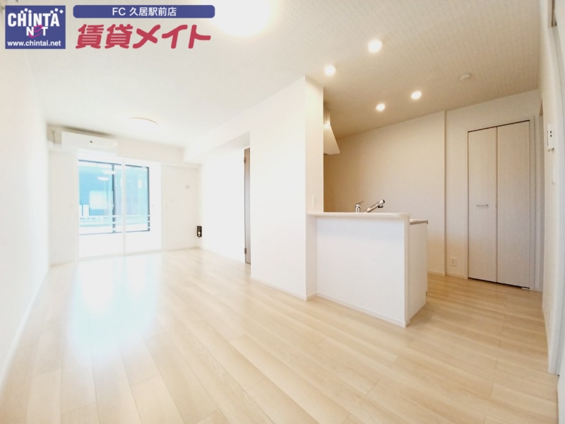居室・リビング　同型参考写真