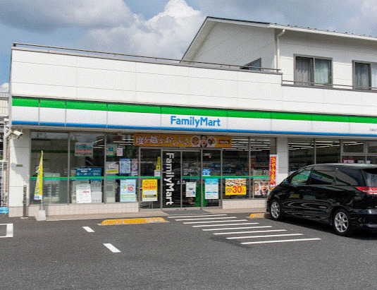 コンビニ　ファミリーマート 入谷三丁目店（コンビニ）まで2926m