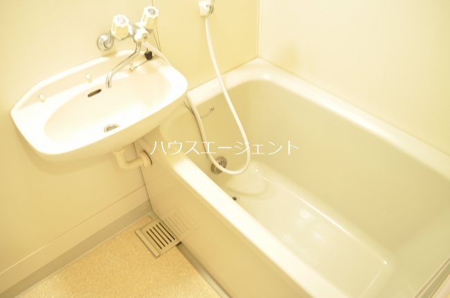 洗面設備　洗面台は浴室内にございます※参考画像