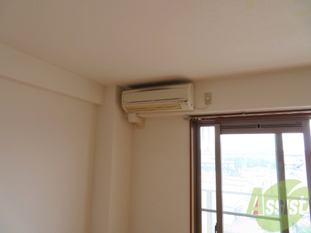 その他設備　あらかじめエアコンがついています。夏も冬も快適ですよ。