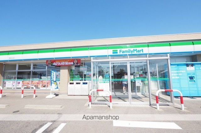 コンビニ　ファミリーマート新潟立仏店（コンビニ）まで1363m